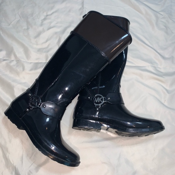 Michael Kors rain boots - Picture 2 of 4